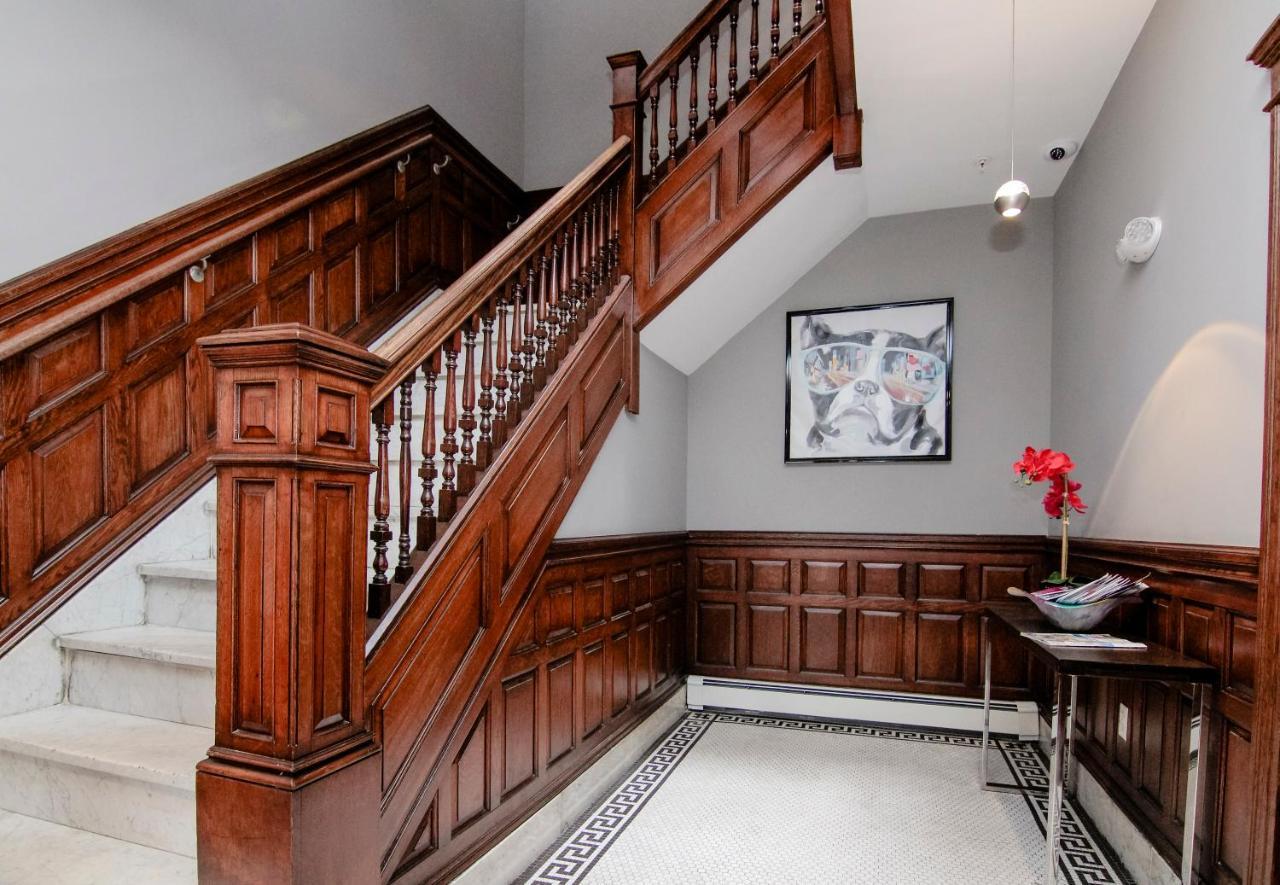 A Stylish Stay W/ A Queen Bed, Heated Floors.. #18 Brookline Eksteriør bilde